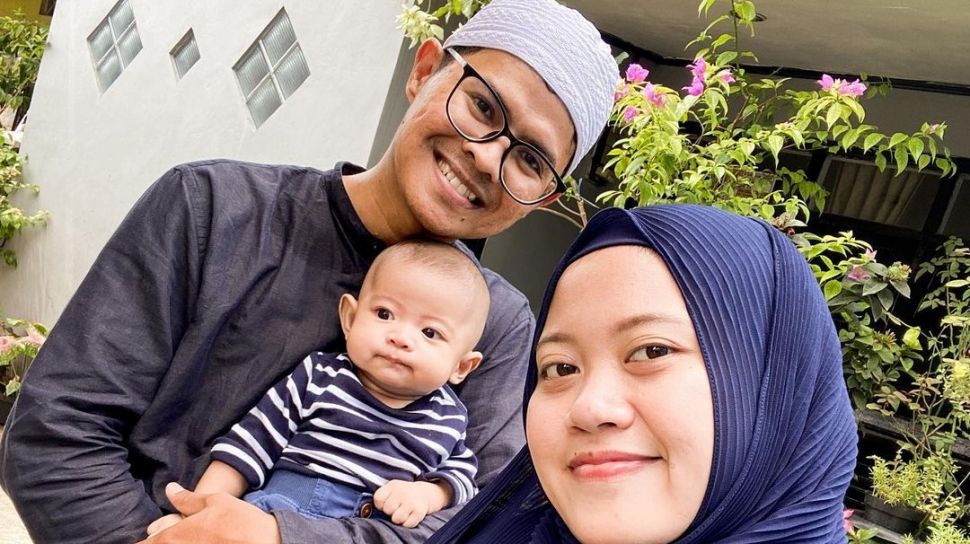 Musdalifah Basri Bongkar Momen Pertama Kenal Suami Lewat Instagram: Aku Dasarnya Gatel