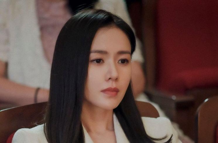 Pesona Son Ye Jin di Thirty Nine (Instagram/@jtbcdrama)