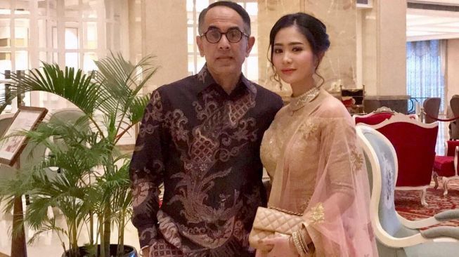 Bunga Zainal terlihat cantik mengenakan lehenga. [Instagram]