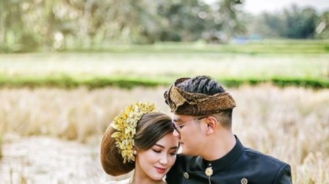 Pemotretan Boy William dan Karen Vendela. (Instagram/wikankaphotography)