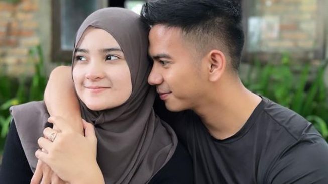 Ridho DA bersama istri, Syifa Aisyah Fauziah. [Instagram]