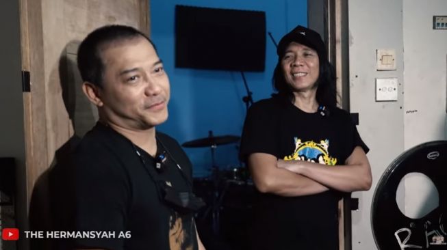 Anang Hermansyah, Bimbim dan Kaka Slank [YouTube: The Hermansyah]