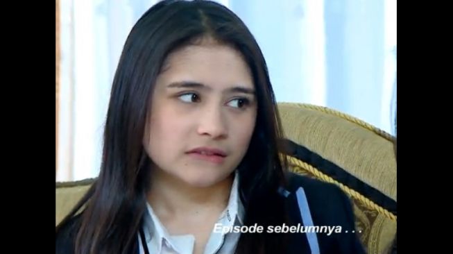 Prilly Latuconsina saat membintangi serial Ganteng-Ganteng Serigala. [Vidio.com]