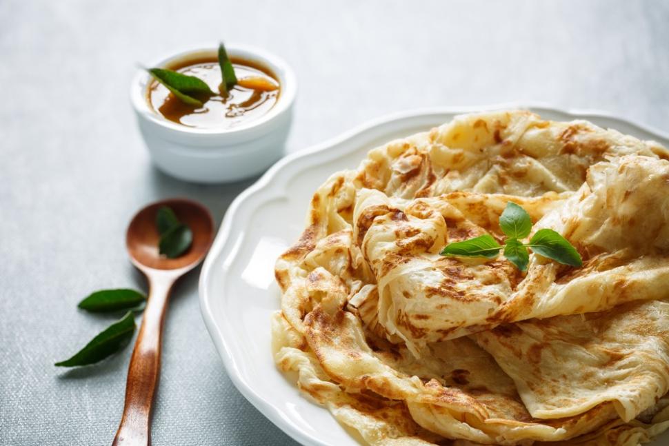 Roti canai kuliner khas Melayu. (Shutterstock)