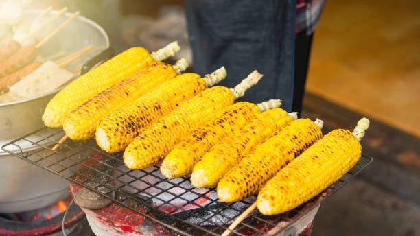 Ilustrasi Jagung Bakar - Tips Agar Jagung Bakar Tidak Gosong (Pexels)