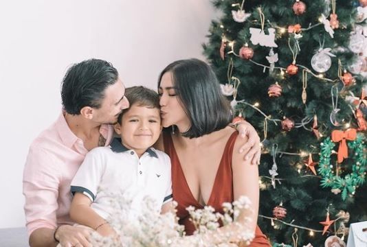 Jessica Iskandar Rayakan Natal (Instagram/@inijedar)