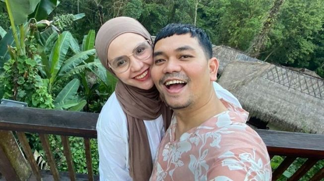 Potret Indra Bekti dan Aldilla Jelita (Instagram/@dhila_bekti)