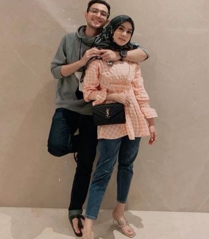 Rifky Balweel dan istri, Biby Alraen [Instagram/@bibyalraen13]