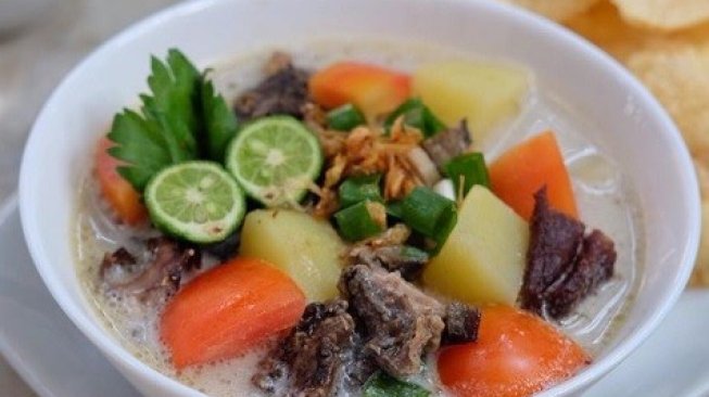 Soto Betawi. (Instagram/susi.agung)